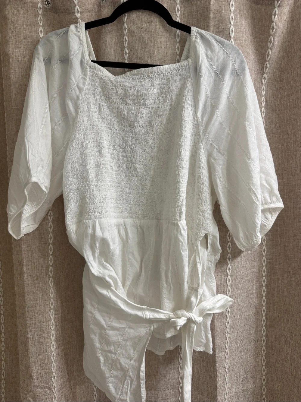 Old Navy lightweight white